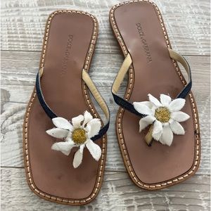 Dolce & Gabbana Vero Cuoio Leather Flat Denim & Daisy Flower sandal Size 37